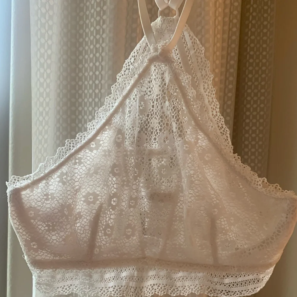 VICTORIA'S SECRET
High-Neck Crochet Lace Bralette - Picture 8 of 12